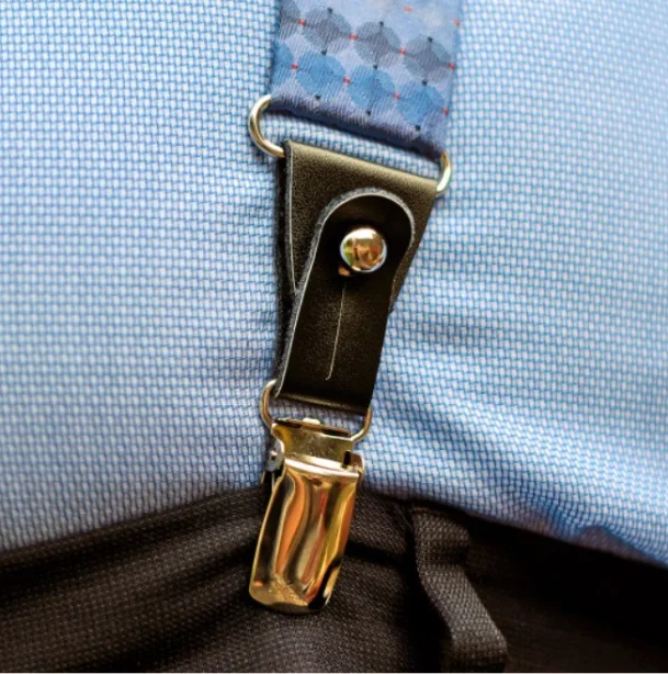 サスペンダーの金具